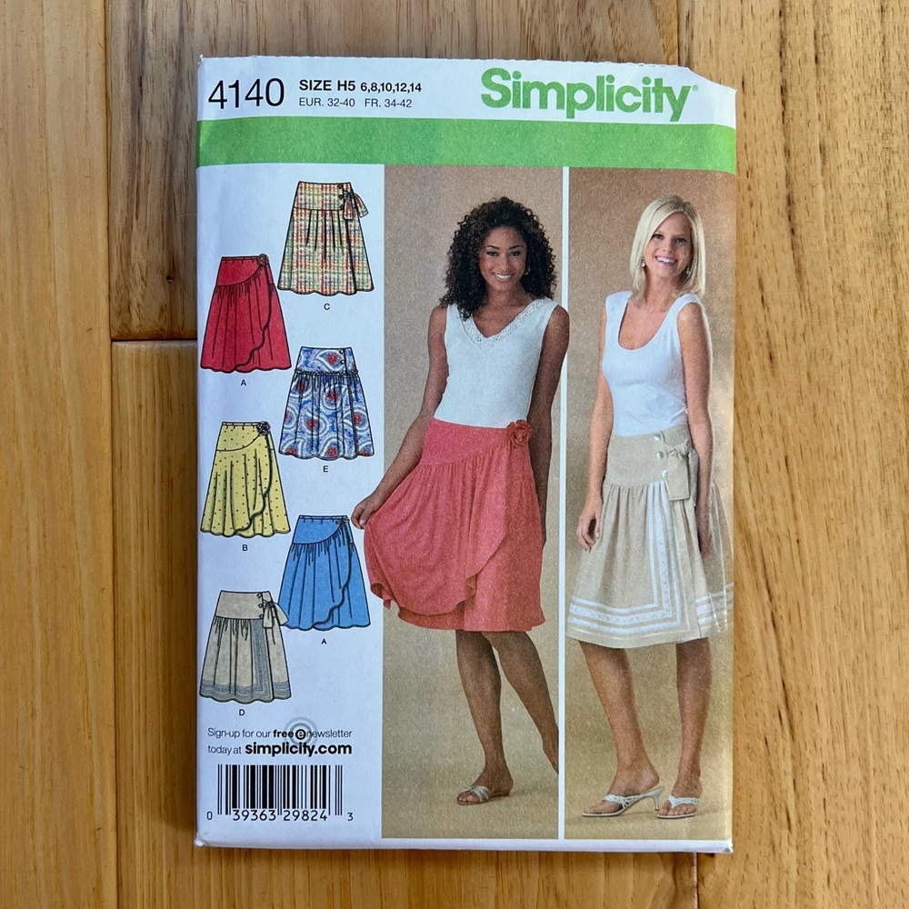 Simplicity 4140, Misses’ Knit and Woven Skirt Pattern
